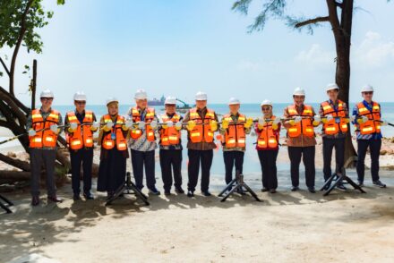 50-km Nongsa Changi Cable connecting Singapore and Indonesia lands in Batam