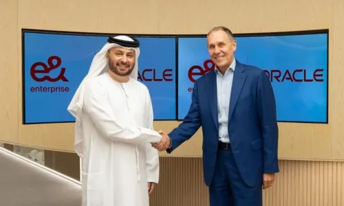 Khalid Murshed, CEO of e& enterprise, and Richard Smith, Executive Vice President and General Manager, EMEA Cloud Infrastructure, Oracle | Image Courtesy: e& enterprise