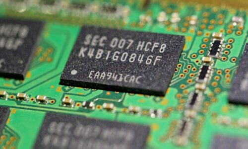 semiconductor-5722983_1280